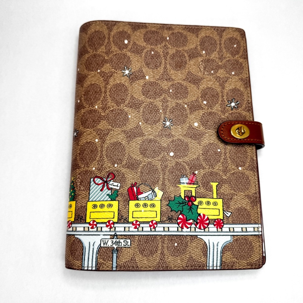 🎄✨Coach Holiday Train Signature Notebook Cover - Limited Edition - Style G2551✨🎄